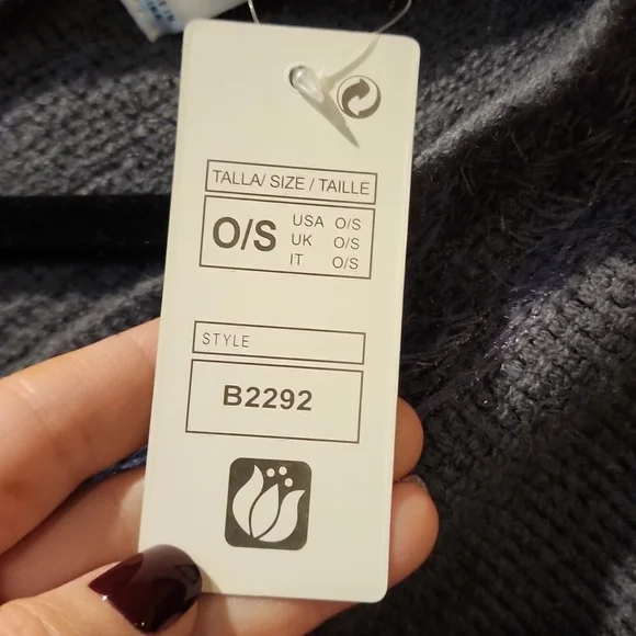 Jon and Anna gray Poncho. New with tags - Picture 7 of 9